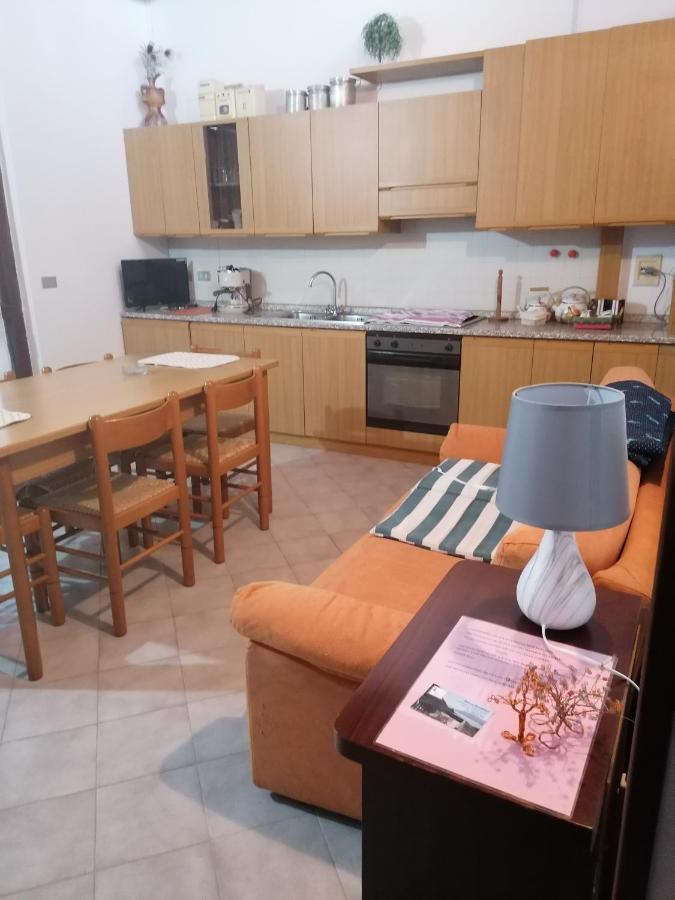 Casa Vacanze 'La Piazza' Villa Zone Buitenkant foto