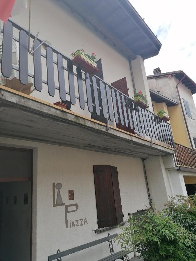 Casa Vacanze 'La Piazza' Villa Zone Buitenkant foto