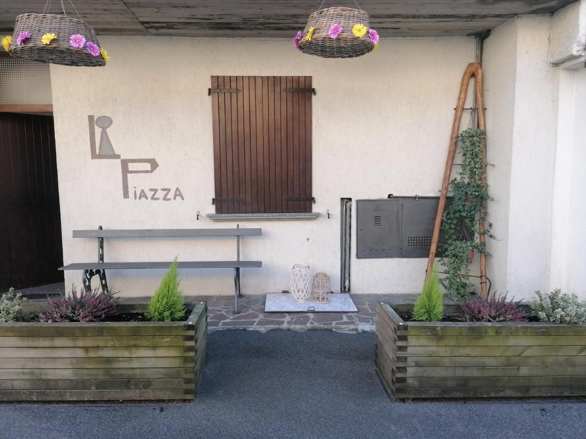Casa Vacanze 'La Piazza' Villa Zone Buitenkant foto
