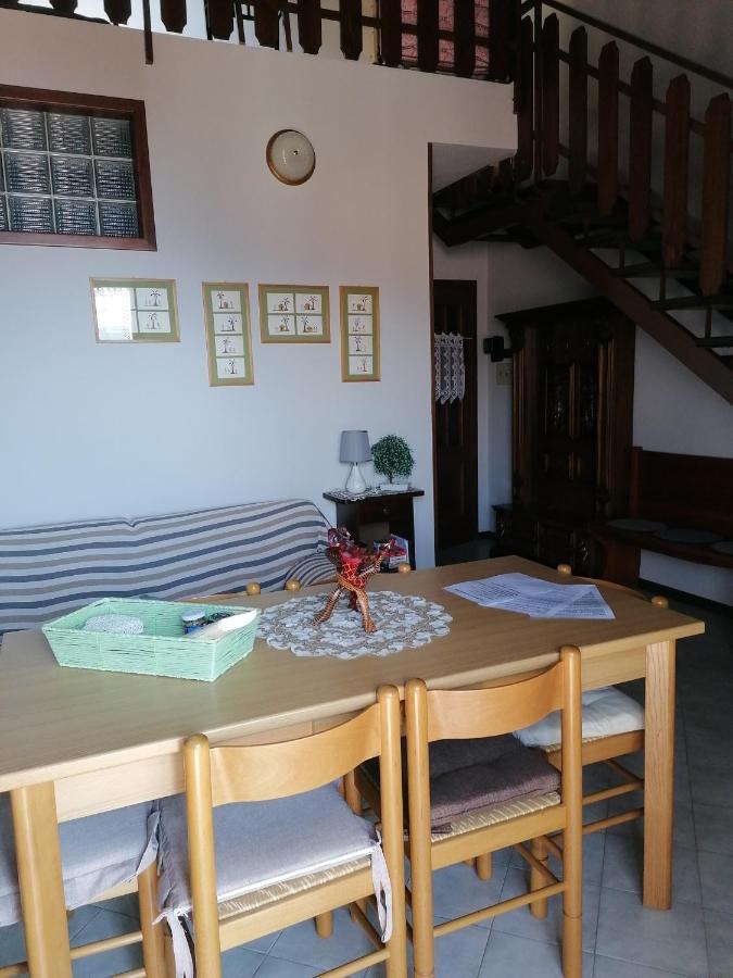 Casa Vacanze 'La Piazza' Villa Zone Buitenkant foto