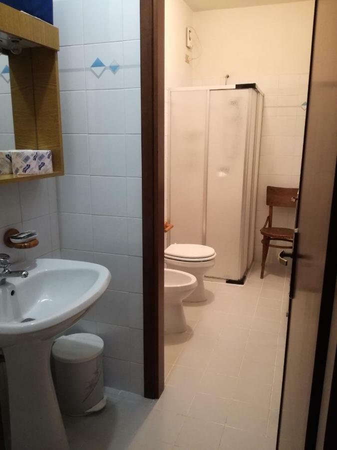 Casa Vacanze 'La Piazza' Villa Zone Buitenkant foto